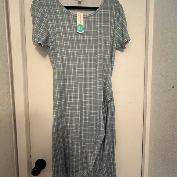 Dress - Picture 3 of 3